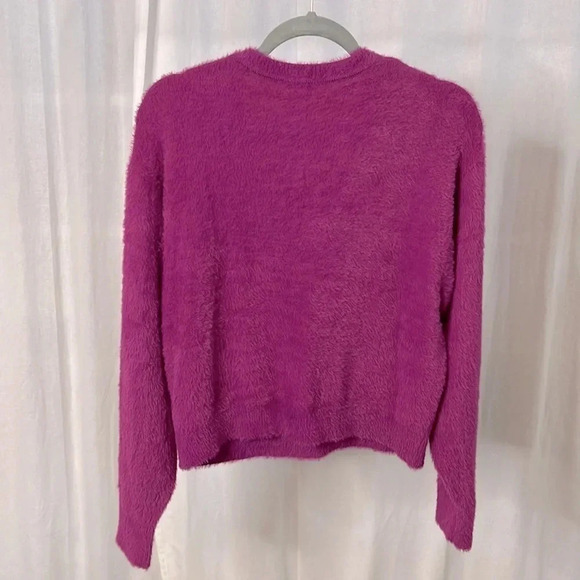 SPLENDID Fuzzy V-Neck  Pullover Sweater, Size M - Picture 4 of 7